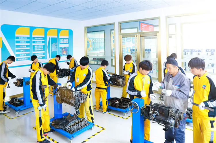 年前學技術，年后好就業！想改變就現在！