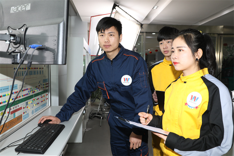 學(xué)歷貶值，就業(yè)困難，年輕人的出路在哪里？