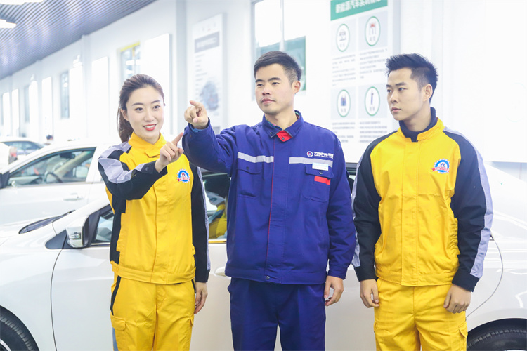 看這兒！汽車類專業(yè)2025九大就業(yè)方向！