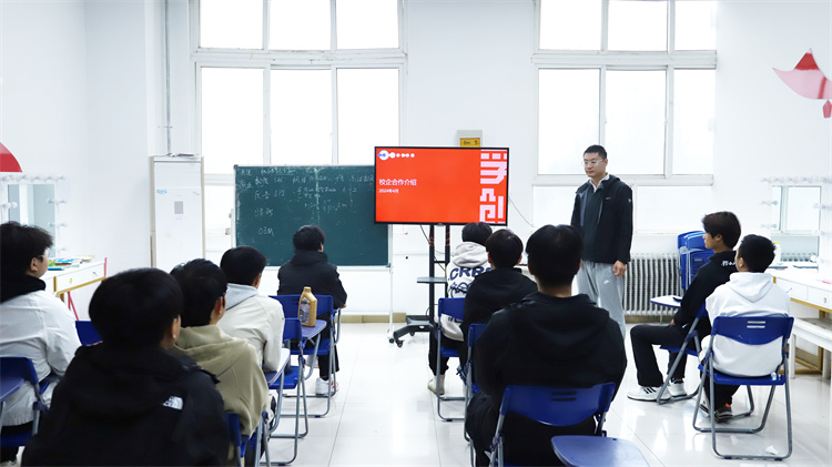 校企合作新紀元：西安萬通汽車學校引領學子啟航未來精英之路