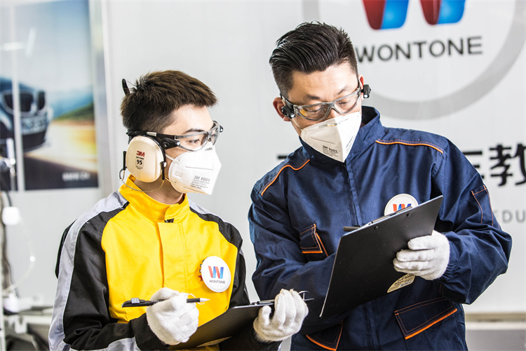 AI狂潮下，為什么汽車技術人才成為“未來硬通貨”？——西安萬通用實力回答你的職業焦慮