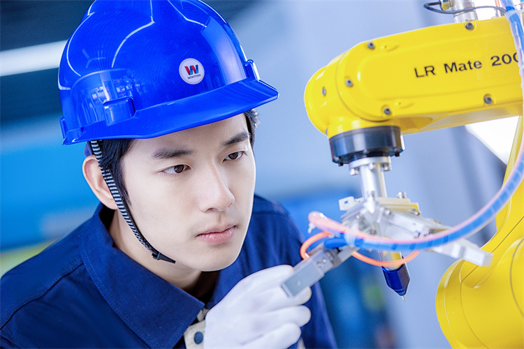 工業4.0時代必備技能——PLC！ 這四類人趕緊學起來！