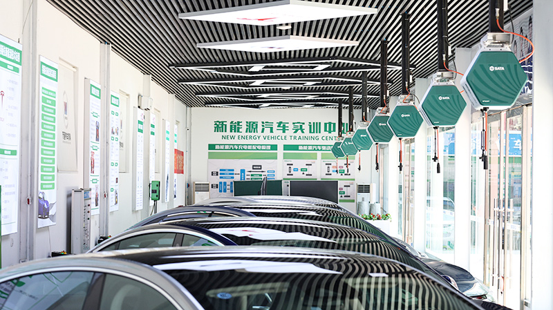 新能源汽車技術主要學什么？初高中生擇校選專業的新藍海！