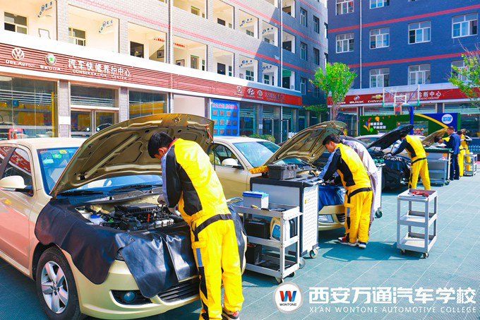 西安萬通汽車學(xué)校技能大賽選拔現(xiàn)場