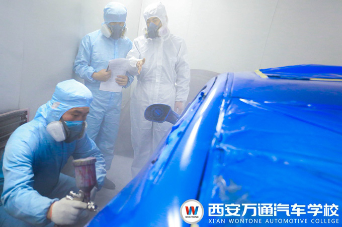 西安萬(wàn)通汽車學(xué)校汽車鈑噴美技術(shù)實(shí)訓(xùn) 西安萬(wàn)通汽車學(xué)校汽車鈑噴美技術(shù)實(shí)訓(xùn)