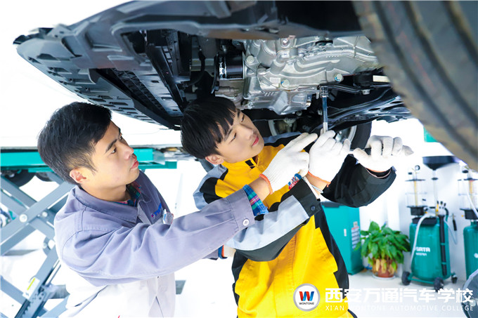 這5種駕駛壞習慣最傷車！