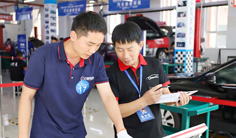 西安市“強本領 促發展”汽車技能大賽9