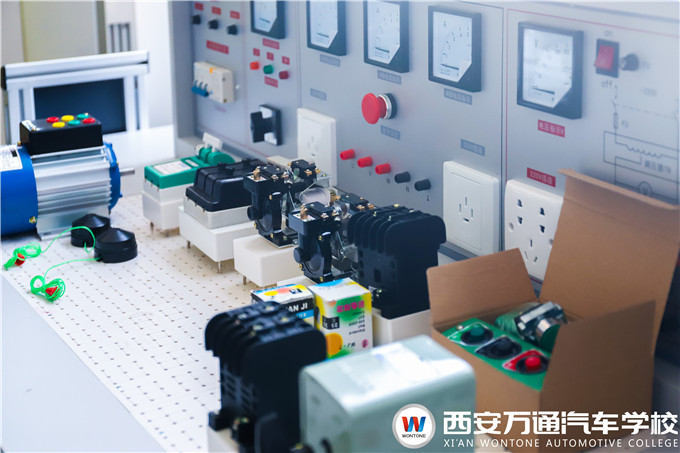 電工證要怎么考？電工培訓(xùn)，電工培訓(xùn)學(xué)費(fèi)多少錢？