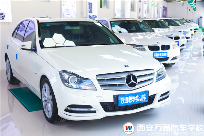 校企合作共育汽修精英，西安萬通校企訂單班優(yōu)勢(shì)詳解