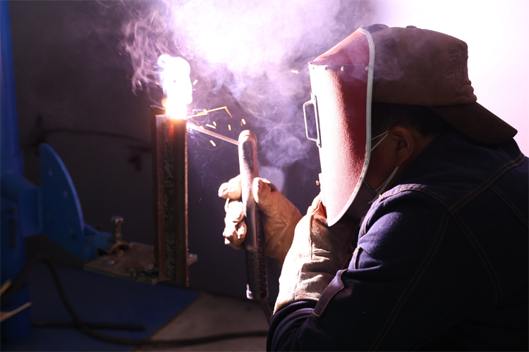 市場急需焊接人才！快來報名學(xué)習(xí)，解鎖好工作！