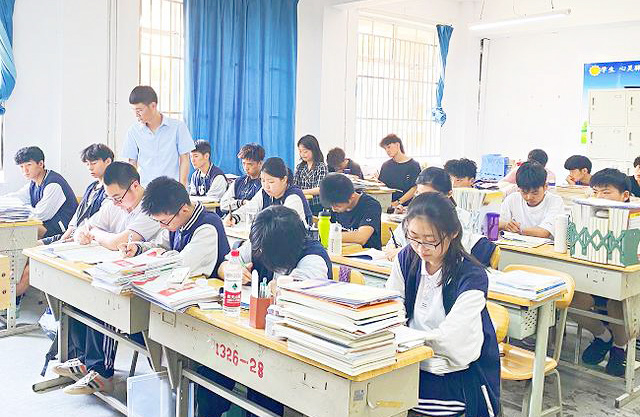 初中畢業學什么專業前景好？學歷制專業推薦，就業市場前景分析