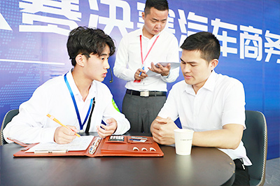 初中畢業(yè)學(xué)技術(shù)，西安公辦職高和大專(zhuān)技工學(xué)校有哪些？